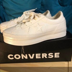 BNIB Chuck Taylor All Star Leather Low Platform